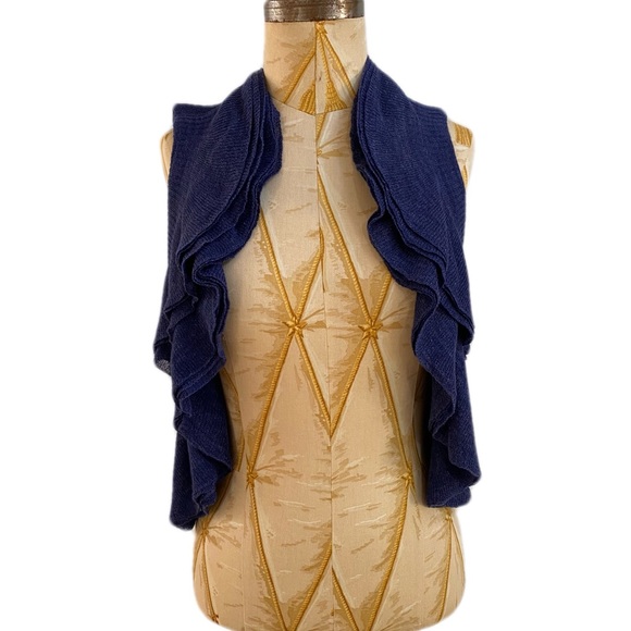 Theory Jackets & Blazers - NWT Theory linen sweater vest